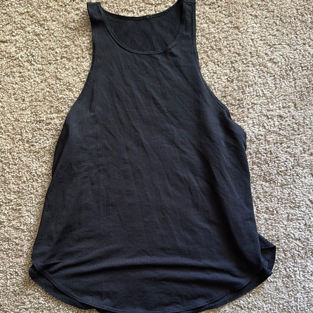 💜 3 for $10 Black Tank Top with Curved Hem and High Neckline